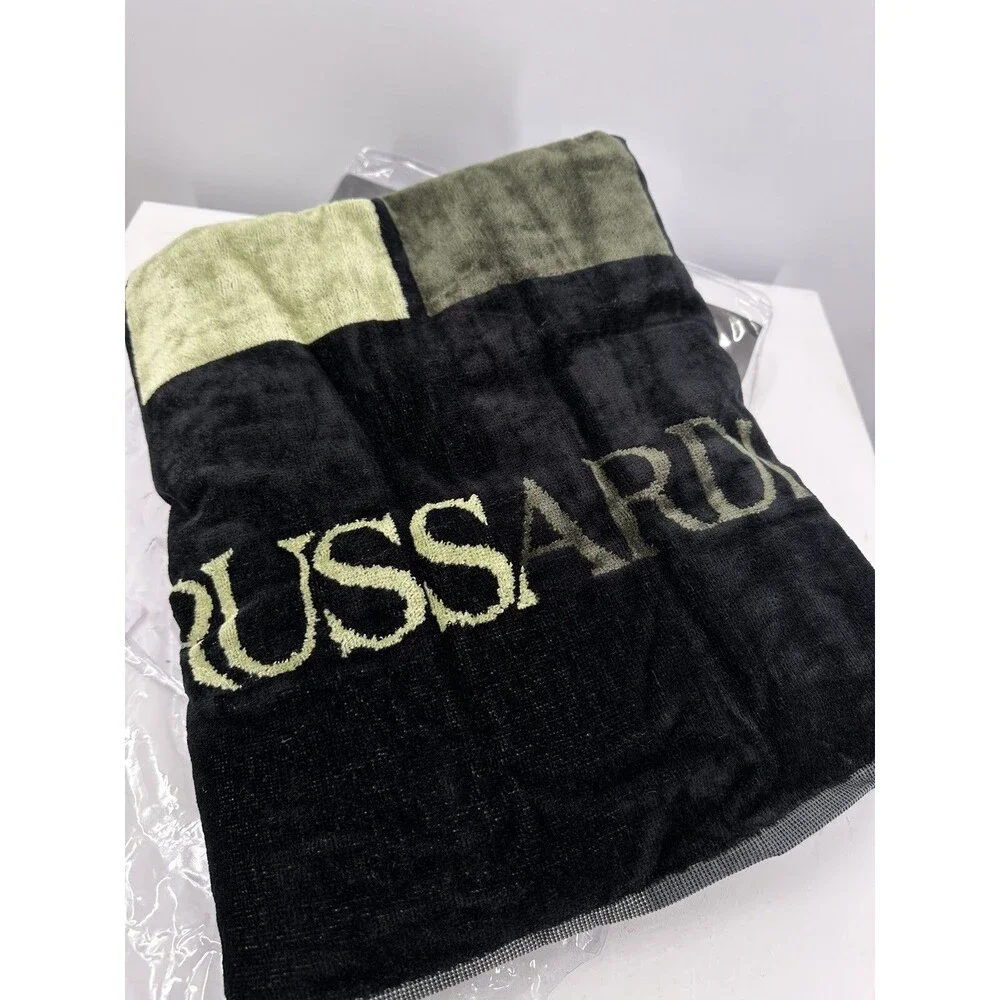 Bath Towel TRUSSARDI Skyscrapers Green (multicolor) 37.5”x59” NWT (W-3)